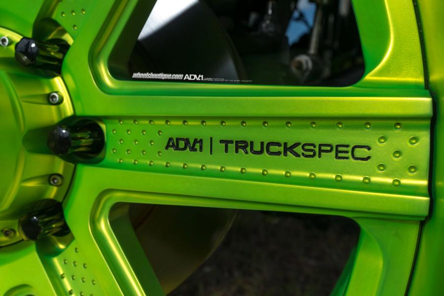  Dodge Ram 2500HD on ADV.1 Wheels (ADV08TruckSpecSL) 2015 года  (фото 4 из 25)